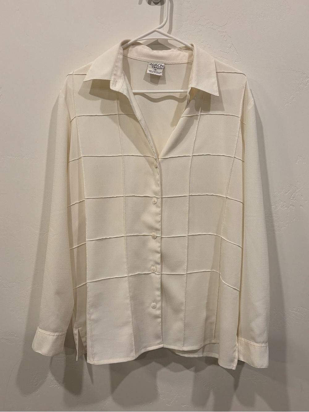 Allison Daley Cream Textured Blouse with Classic Collar